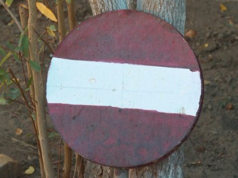 Ərini basdırdığı yerə "giriş qadağandır" nişanı qoyubmuş - VİDEO