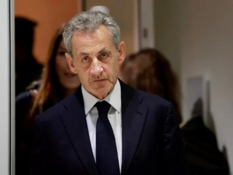 Sarkozini həbsxanada təhdid etdilər 