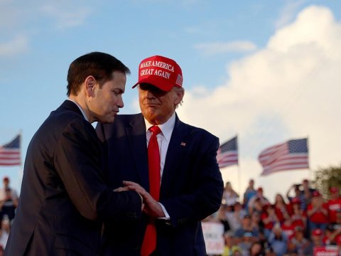 Trampı fikrindən o daşındırıb