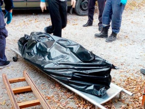 Yanğın olan evdən meyit tapıldı