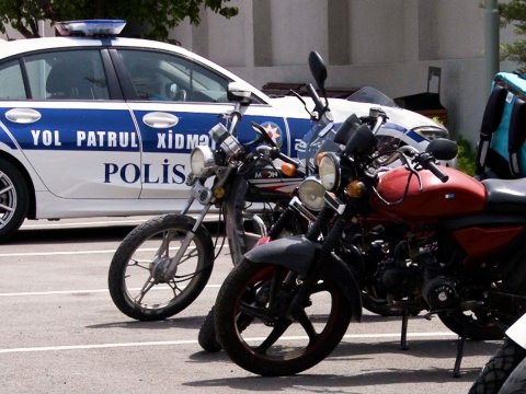 Motosiklet və moped oğruları saxlanıldılar