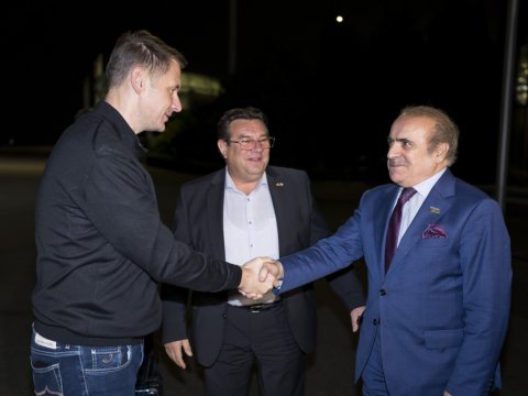 Rumıniya Senatının sədri Azərbaycana gəldi - FOTO