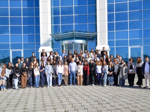 “Elm və təhsil yeniliklərinin media təqdimatı” mövzusunda təlim keçirilib