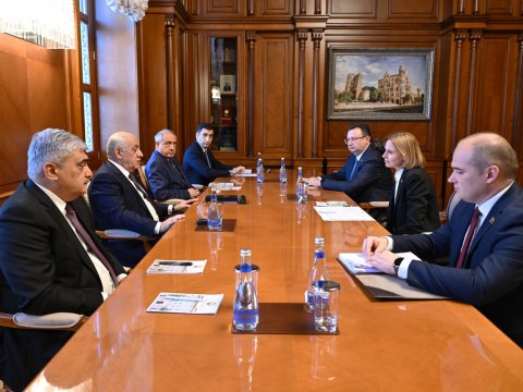 Əli Əsədov Belarusun Baş nazirinin müavini ilə görüşdü