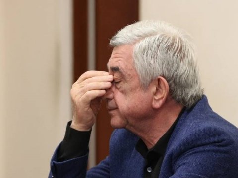 Sarkisyan onu Paşinyanın yerində görmək istəyir