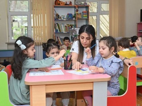 Bakıda bağçalara tərbiyəçi-müəllim AXTARILIR