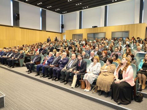 UNEC-də AMEA-nın 80 illik yubileyi qeyd olunub