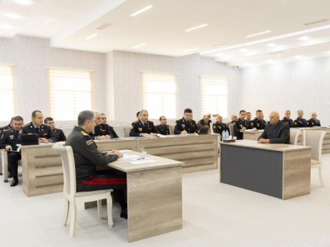 Vilayət Eyvazov Kürdəmirdə şikayətləri dinlədi