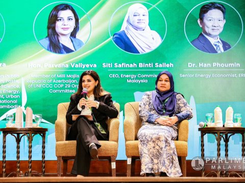 Deputat Malayziyada forumda İŞTİRAK EDİB