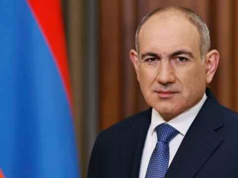 Paşinyan: Azərbaycanı Naxçıvanla birləşdirəcək dəmir yolunun tikintisini müzakirə edirik