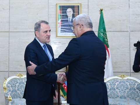 Ceyhun Bayramov Əlcəzair parlamentin sədri ilə görüşüb