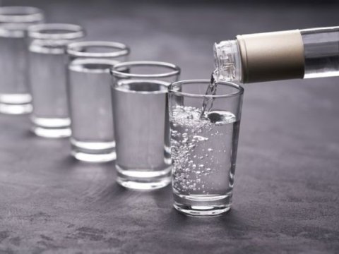 Azərbaycanda araq BAHALAŞACAQ