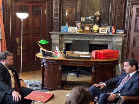 Hikmət Hacıyev “Qarabağ”-“Çelsi” komandalarına uğurlar arzuladı