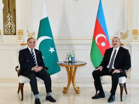 Şahbaz Şərif İlham Əliyevi təbrik etdi