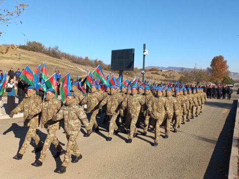 Xankəndidə hərbçilərin yürüşü keçirilir