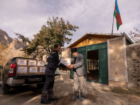 “AzerGold” Naxçıvanda aztəminatlı ailələrə bayram sovqatı təqdim etdi - FOTO