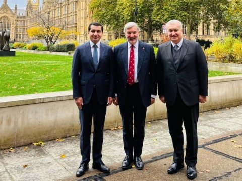 Hikmət Hacıyev Böyük Britaniyanın ticarət elçisi ilə görüşdü