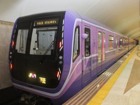 Metroda 15 yeni vaqon xəttə buraxıldı