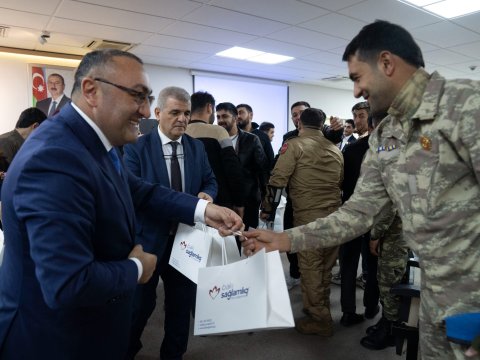 Bakı Sağlamlıq Mərkəzində Zəfər Günü - FOTOLAR