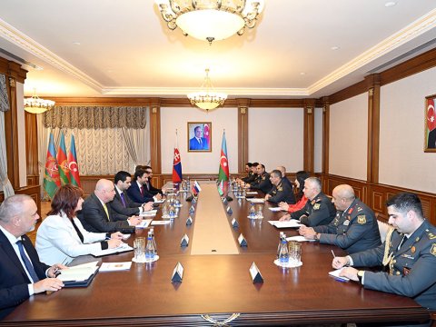 Zakir Həsənov slovakiyalı həmkarı ilə görüşdü - VİDEO