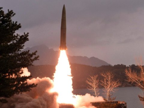 Şimali Koreya raket buraxdı