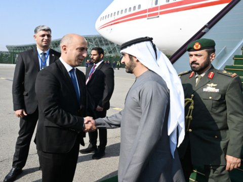 BƏƏ Baş nazirinin müavini və müdafiə naziri Azərbaycana gəldi