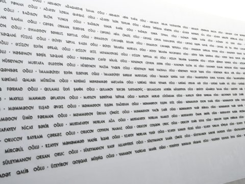 Zəfər Muzeyinin divarlarına şəhidlərimizin adları həkk olunub