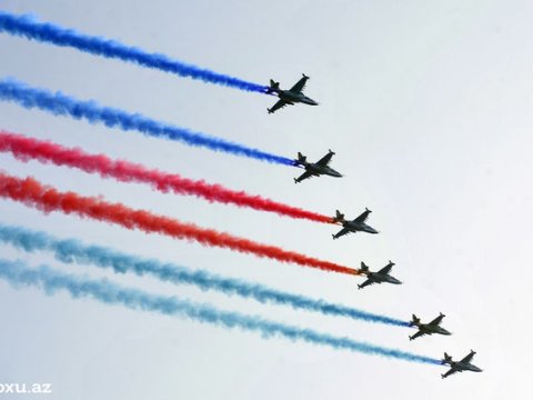 Azərbaycan qırıcıları Gəncə səmasında 