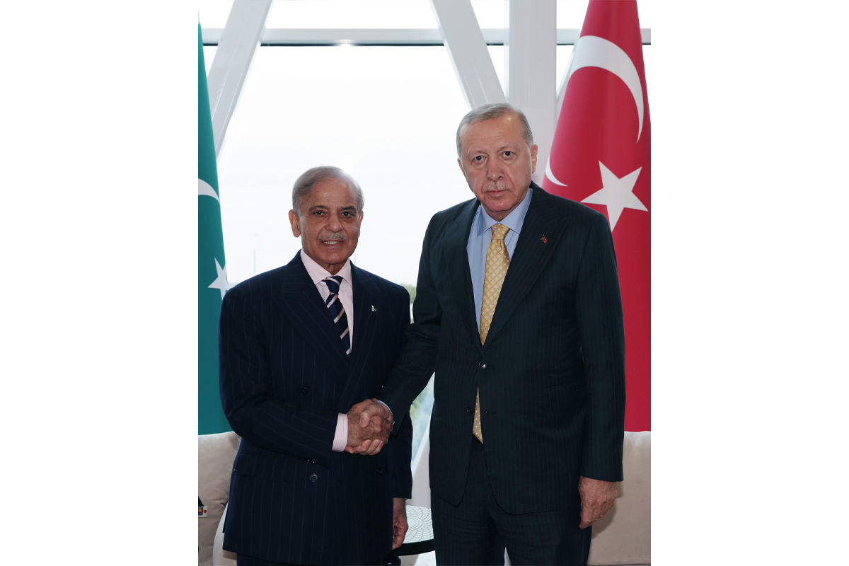 Ərdoğanla Şahbaz Şərifl Bakıda görüşüb