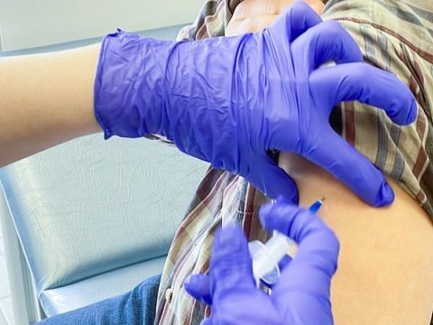 COVID-19 peyvəndinin gözlənilməz təsiri aşkarlandı 