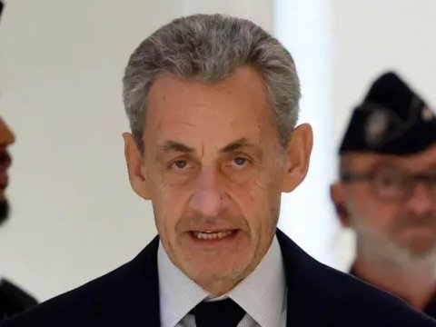 Fransanın eks-prezidenti həbsdən buraxıldı