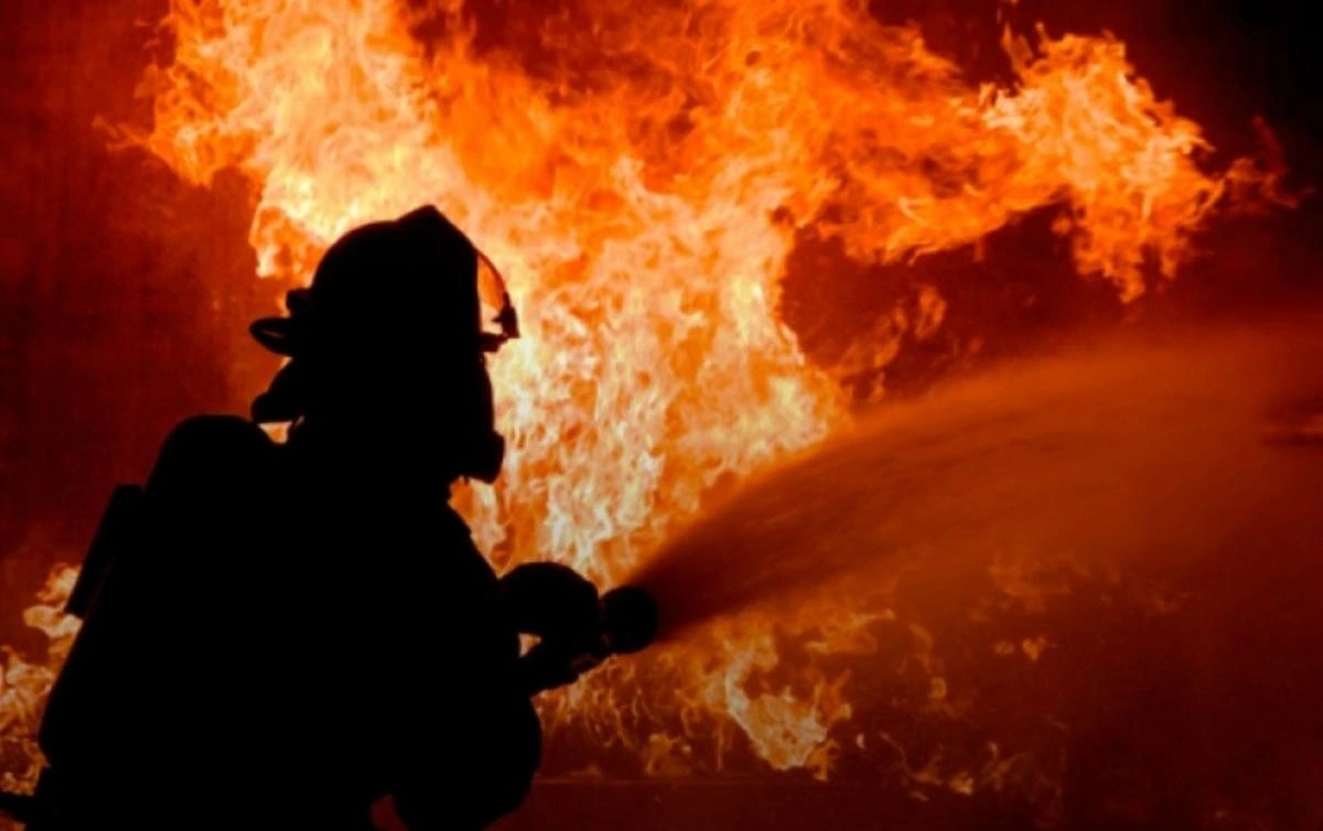 Naxçıvanda yanacaqdoldurma məntəqəsi yanır