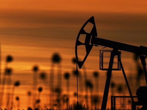 “Brent” neftin qiyməti 62 dollara qədər AZALDI