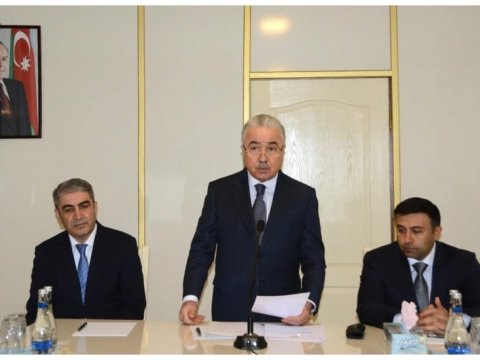 Göyçayın icra başçısı kollektivə təqdim olundu - FOTO