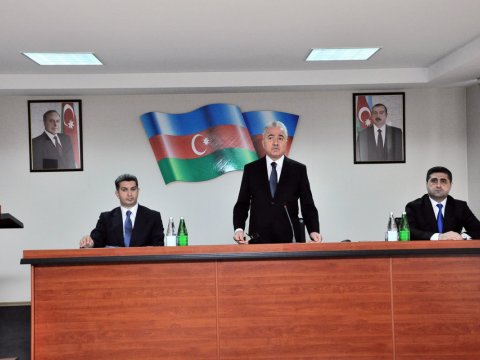 Vüqar Novruzov kollektivə təqdim olundu - FOTO