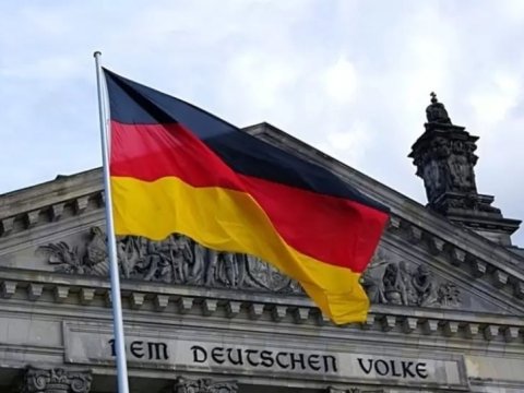 Almaniya Ukraynaya yardımını ARTIRIR