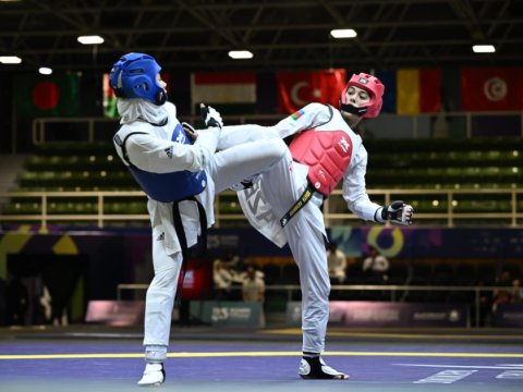 İslamiadada daha bir medal