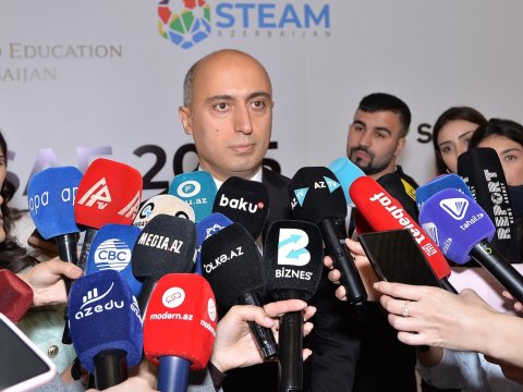 Tamştatlı müəllimin maaşı iki dəfə yüksək olmalıdır - NAZİR