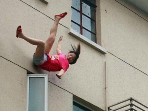 Yeniyetmə qız 16-cı mərtəbədən yıxılaraq öldü