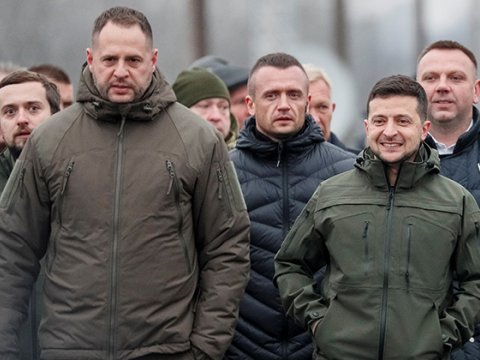 Zelenskinin yaxın adamının üstünü qara buludlar alıb