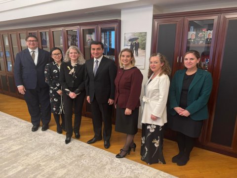 Hikmət Hacıyev ABŞ rəsmisi ilə Ermənistanla münasibətləri müzakirə etdi