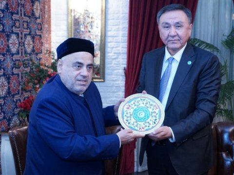 TDT Baş katibi Allahşükür Paşazadə ilə görüşdü