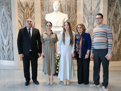 Leyla Əliyeva və Alena Əliyeva film festivalında - FOTO