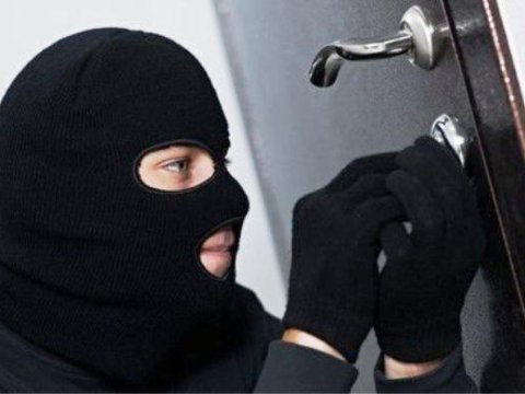 Polis Sabunçuda oğurluq edən keçmiş məhkumu saxladı