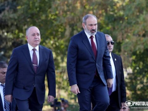 Экс-министр обороны: Пашинян был агентом Америки