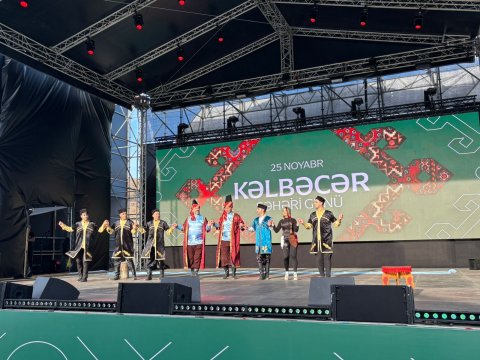 Kəlbəcərdə teatr tamaşası təqdim olundu - FOTO