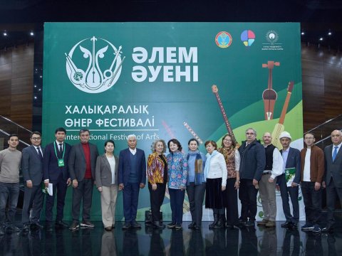 Türk musiqi alətlərinin simpoziumu keçirilib