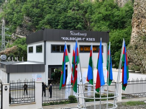 Kəlbəcər stansiyalarında işlər yekunlaşır