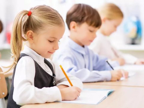 Azərbaycanda rus bölməsində oxuyan şagirdlərin sayı AÇIQLANDI