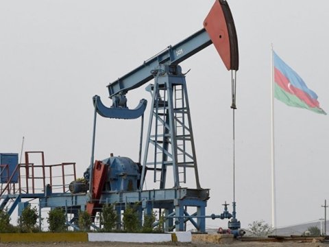 Neft büdcə qiymətindən aşağı düşdü 